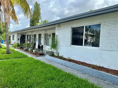1721 NE 9TH Street 1-5, Fort Lauderdale – Apartment for rent