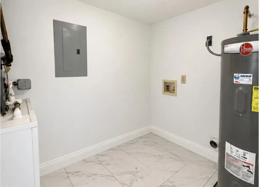 Washer & Dryer hook up at 4899 SABLE PINE Circle A2, West Palm Beach