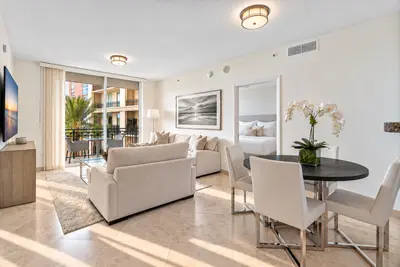 550 Okeechobee Boulevard 1207, West Palm Beach – Condominium for rent