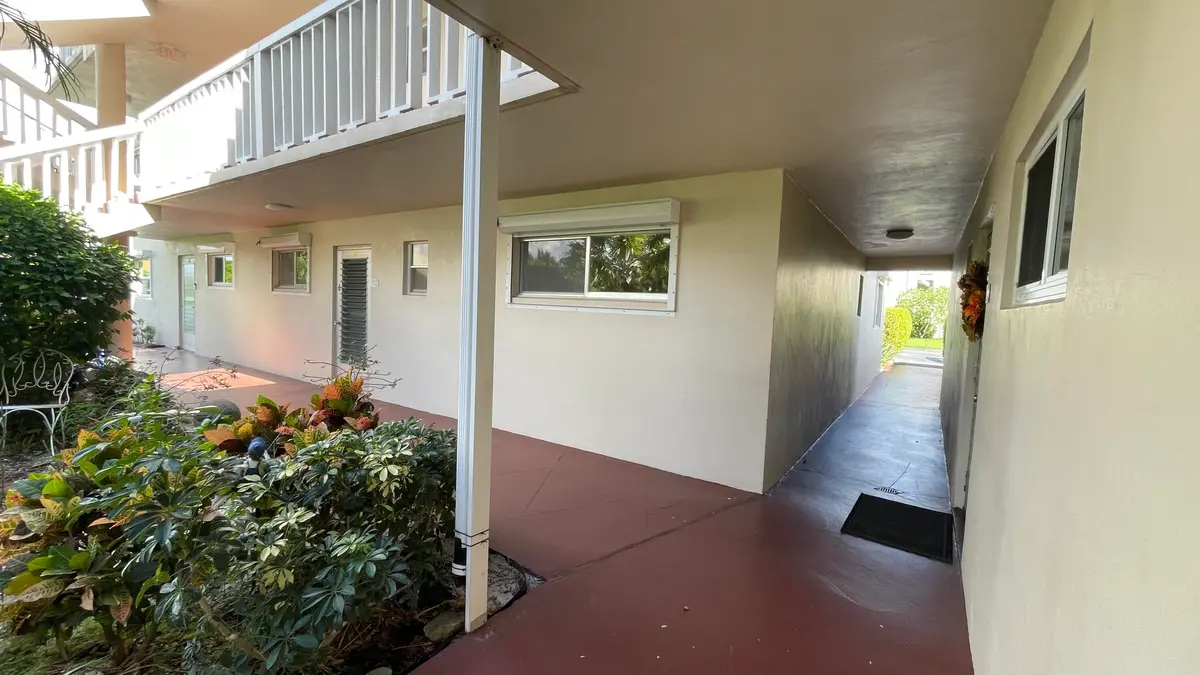 CORNER UNIT at 2856 Garden Drive 102, Lake Worth Beach