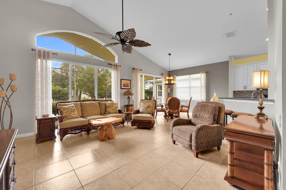 131 nw berkely - 05 at 131 NW BERKELEY Avenue, Port St. Lucie