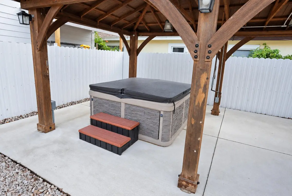 09ad5494-6545-429d-9c16-d0fb0a1cd89a at 4601 GARDEN Avenue, West Palm Beach