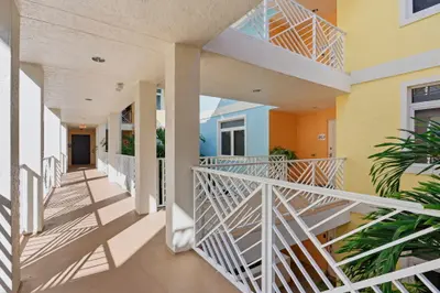 309 E OCEAN Avenue 202, Lantana – Condominium for sale