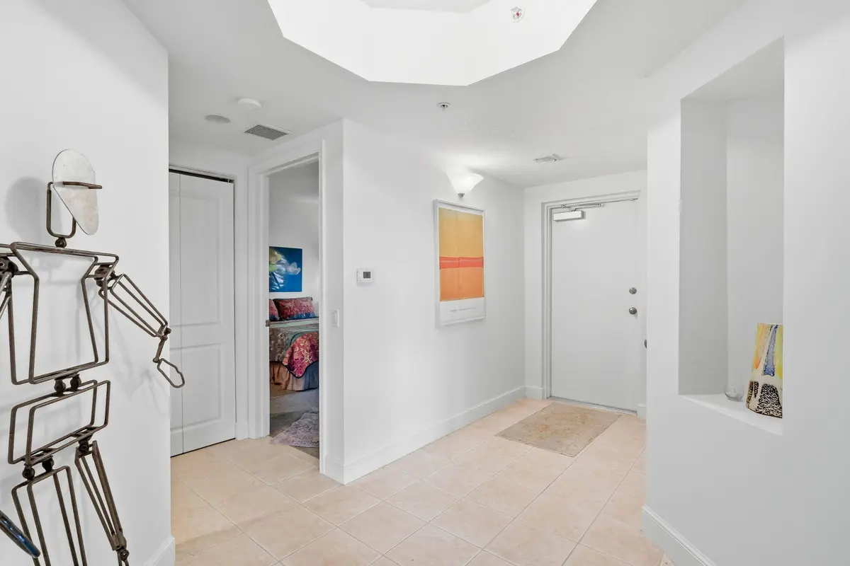 3-web-or-mls-019_0E2A0827 at 309 E OCEAN Avenue 202, Lantana