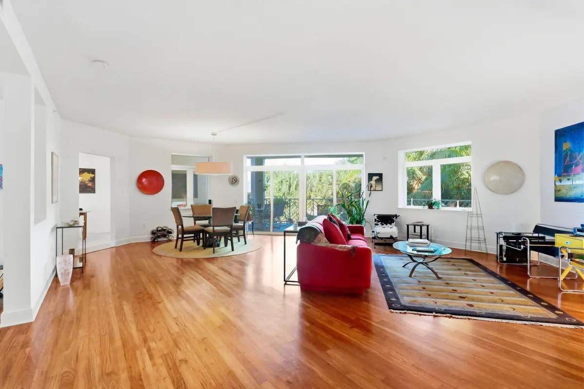4-web-or-mls-020_0E2A0884 at 309 E OCEAN Avenue 202, Lantana