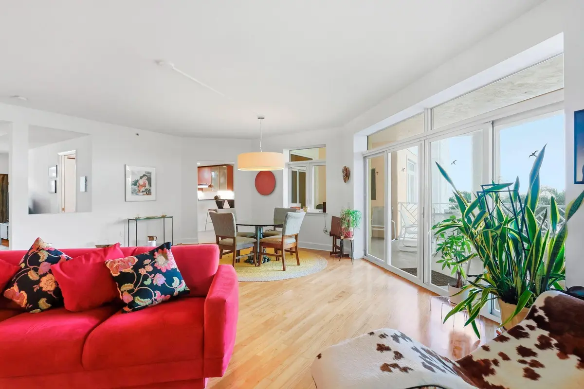 8-web-or-mls-024_0E2A0902 at 309 E OCEAN Avenue 202, Lantana
