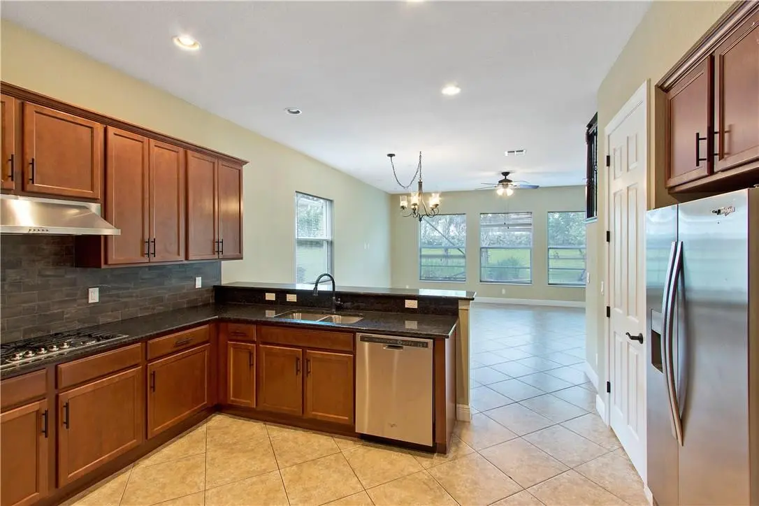Photo 5 at 11989 NW 83RD Place, Parkland