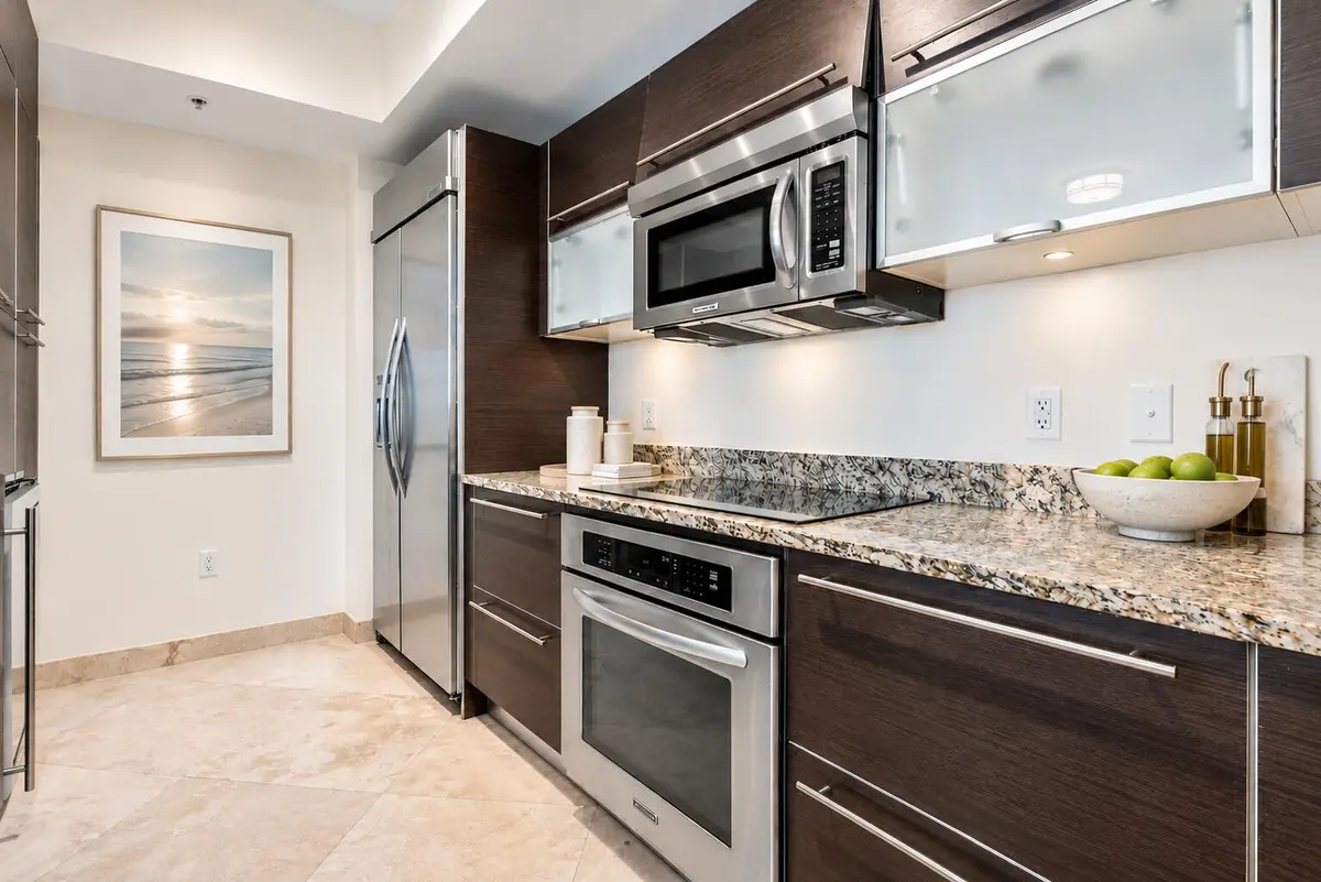 Kitchen Fully Fitted at 550 Okeechobee Boulevard 1207, West Palm Beach