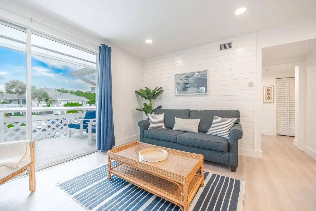 living at 353 S US HIGHWAY 1 A6, Jupiter