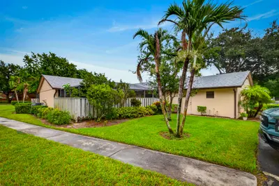 1435 Captains Walk, Fort Pierce – Villa for sale