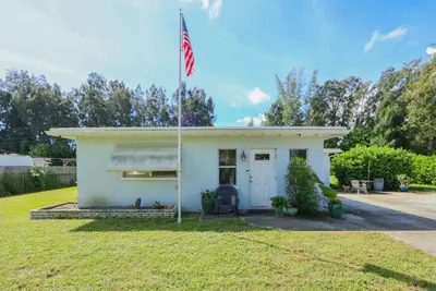 2708 CHEROKEE Court, West Palm Beach – Single Family Residence for sale