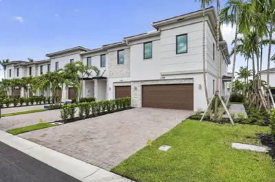1204 National  Street, Wellington – Townhouse for rent