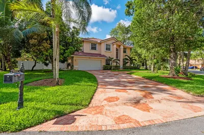5304 NW 66th Avenue, Lauderhill – Single Family Residence for sale