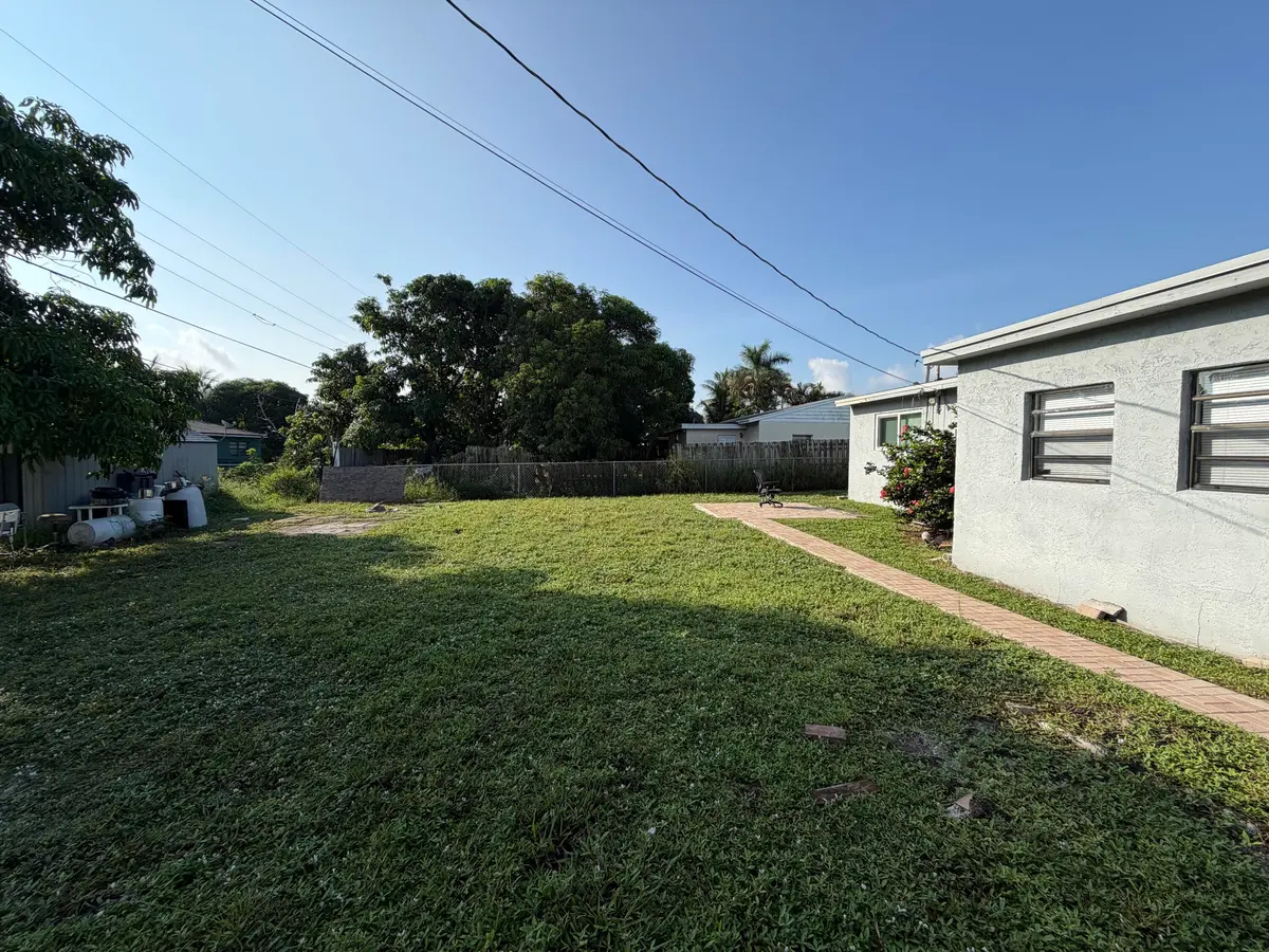 IMG_3933 at 1526 NE 1ST Court, Boynton Beach
