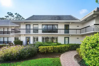 4660 Kittiwake Court Kingfisher, Boynton Beach – Condominium for sale