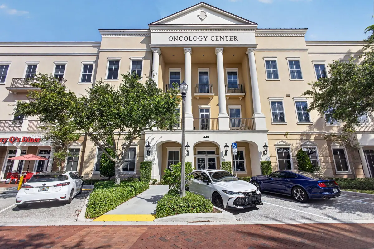 7-web-or-mls-5D1A6914 at 225 CHIMNEY CORNER 3003, Jupiter