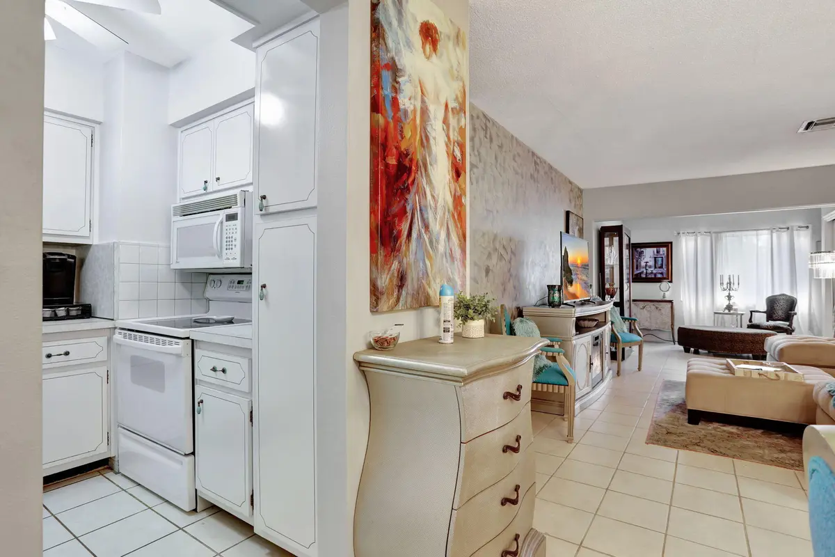 6-web-or-mls-001L7521 at 2131 NE 42nd Court 210E, Lighthouse Point