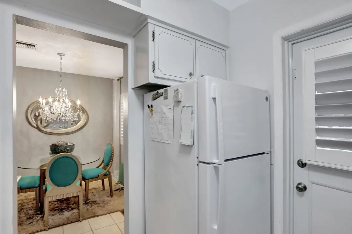9-web-or-mls-001L7546 at 2131 NE 42nd Court 210E, Lighthouse Point