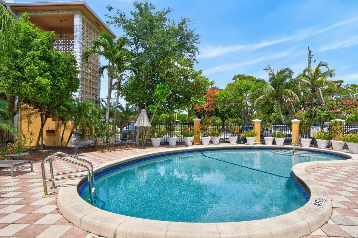 Pool at 744 NE 14th Avenue 21, Fort Lauderdale