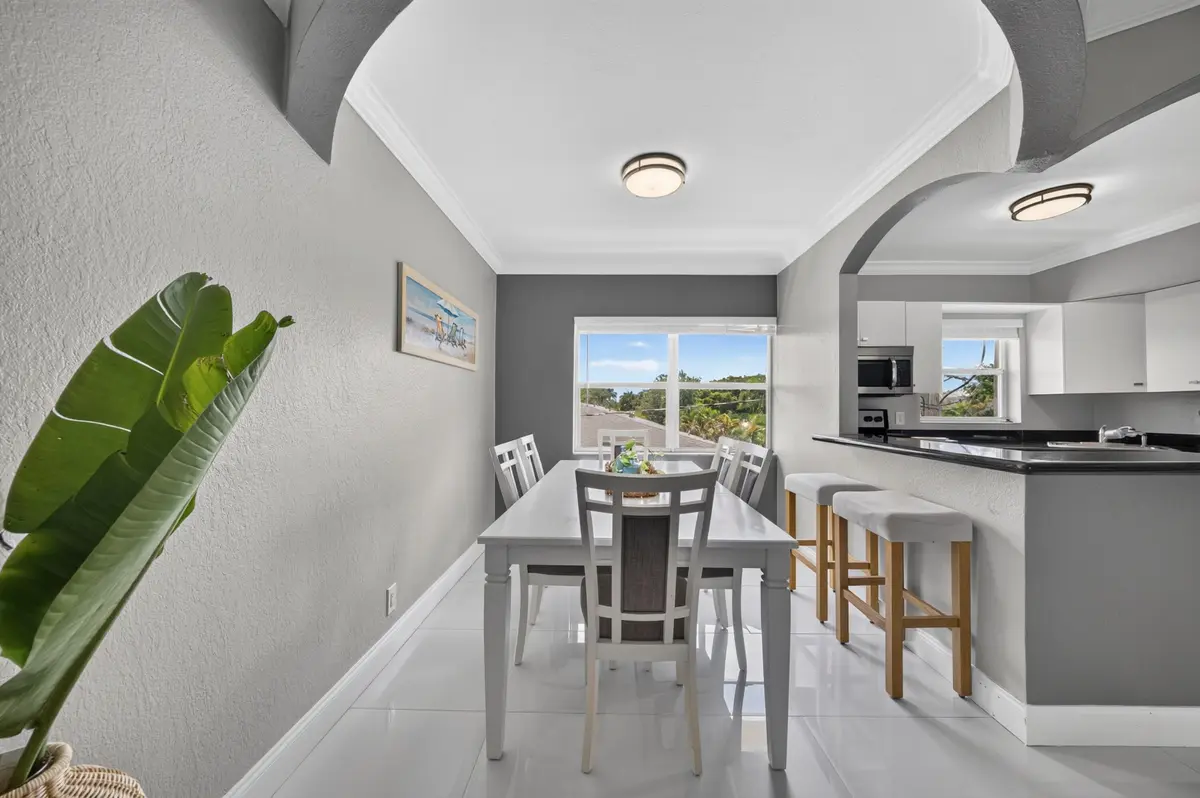 Dining Area at 744 NE 14th Avenue 21, Fort Lauderdale