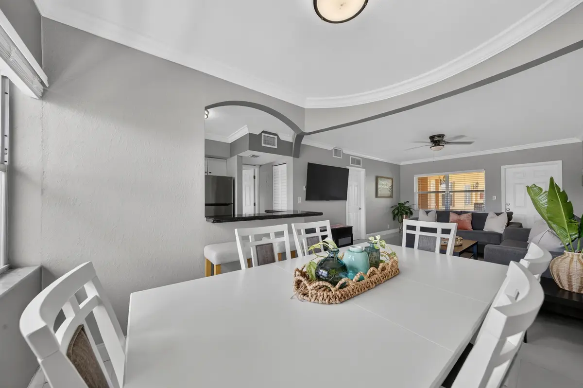 Dining Area at 744 NE 14th Avenue 21, Fort Lauderdale