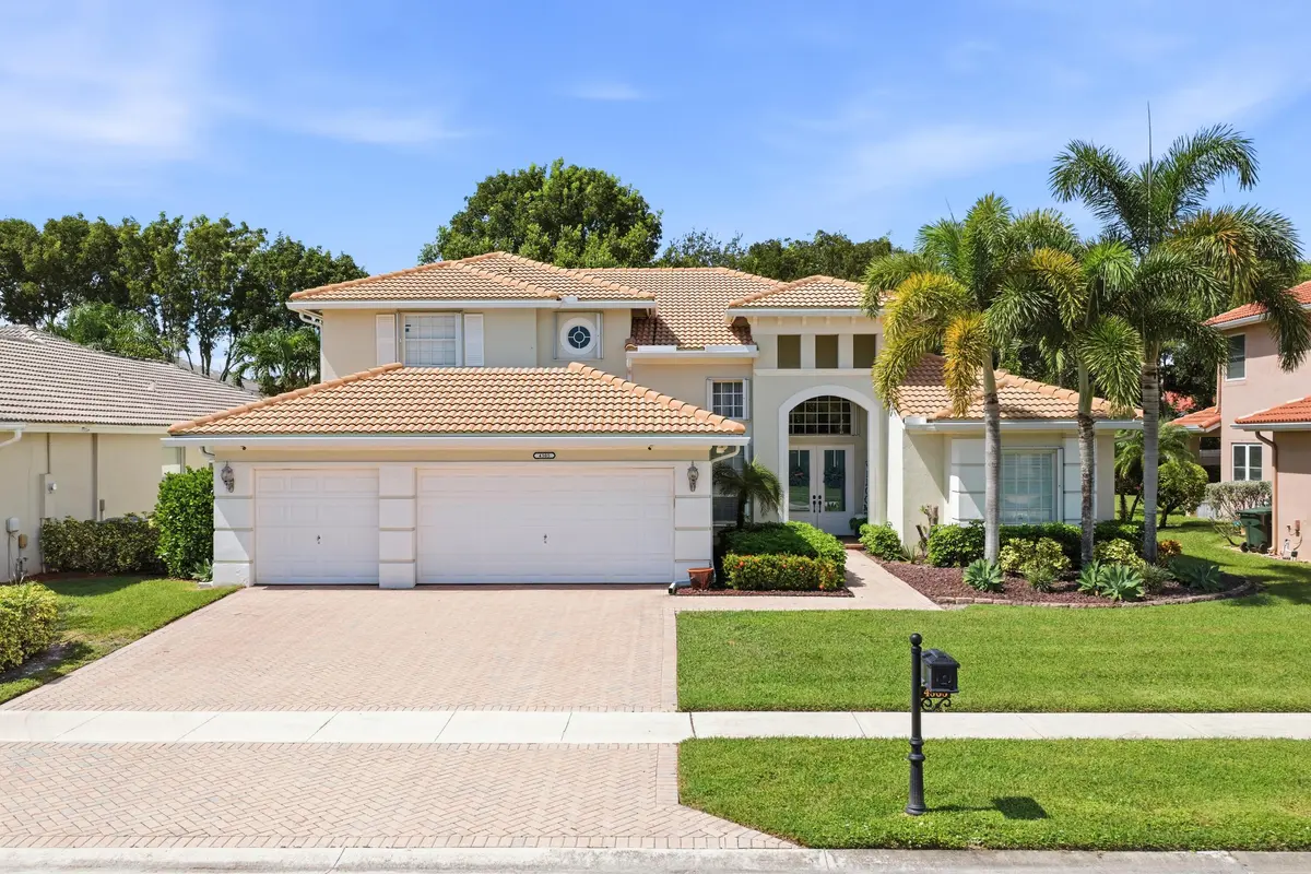 5 Bedroom Spacious Residence at 4305 WELLINGTON SHORES Drive, Wellington