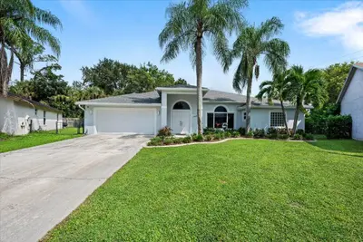 264 MALIBU Circle, Greenacres – Single Family Residence for sale