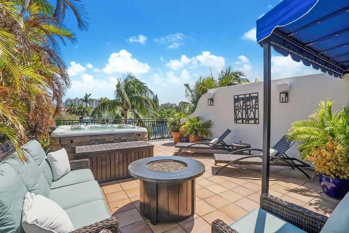 3-rd floor Rooftop Terrace at 2744 NE 14th Street, Fort Lauderdale