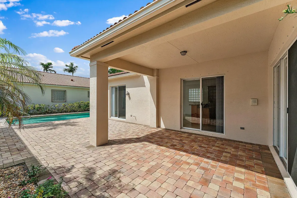 008-156IsleVerdeWay-PalmBeachGardens-SMA at 156 Isle Verde Way, Palm Beach Gardens