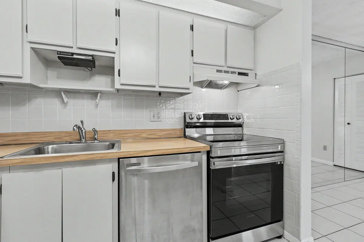 9584-25 at 9584 N BELFORT Circle 112, Tamarac