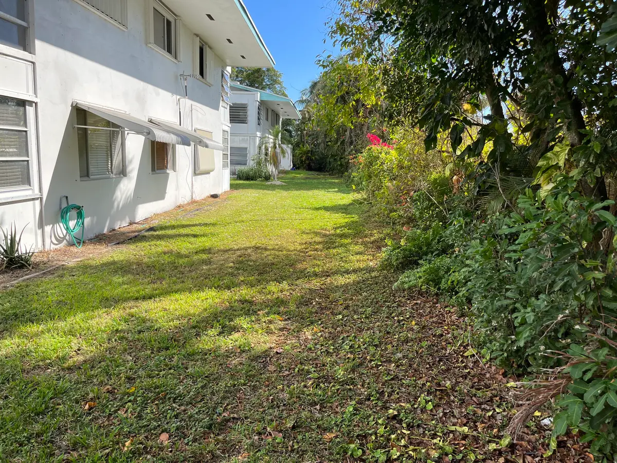 IMG_2093 at 1980 Sunset Avenue 9, Lake Worth Beach