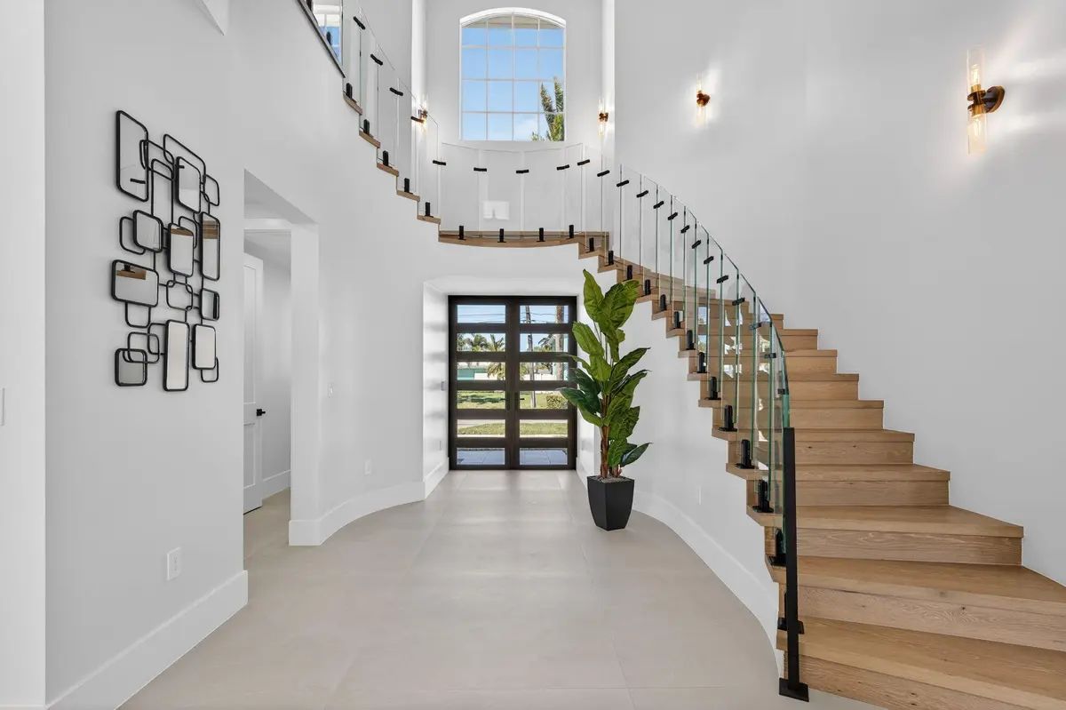 6-web-or-mls-DSC06191 at 310 SE 9TH Court, Pompano Beach