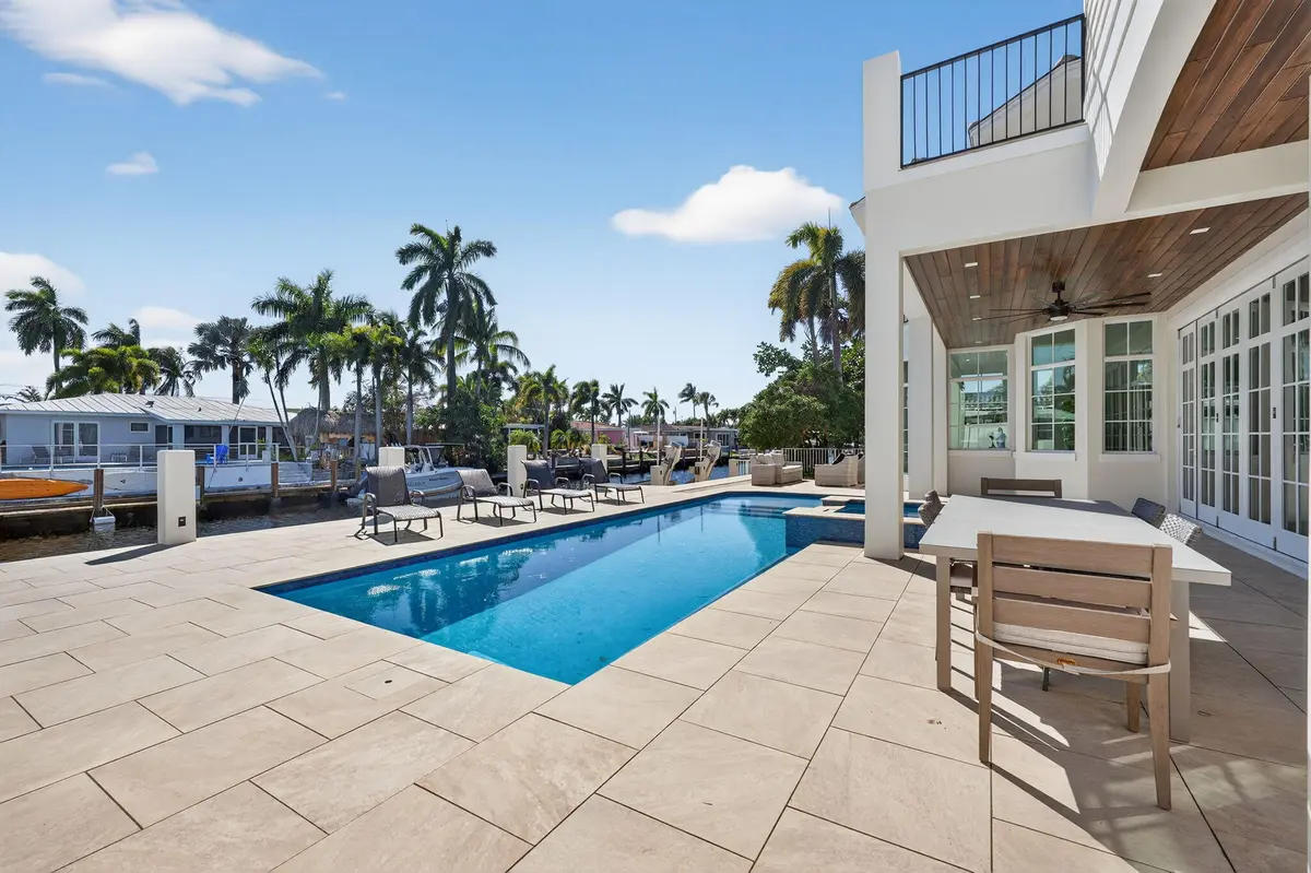 68-web-or-mls-DSC06341 at 310 SE 9TH Court, Pompano Beach