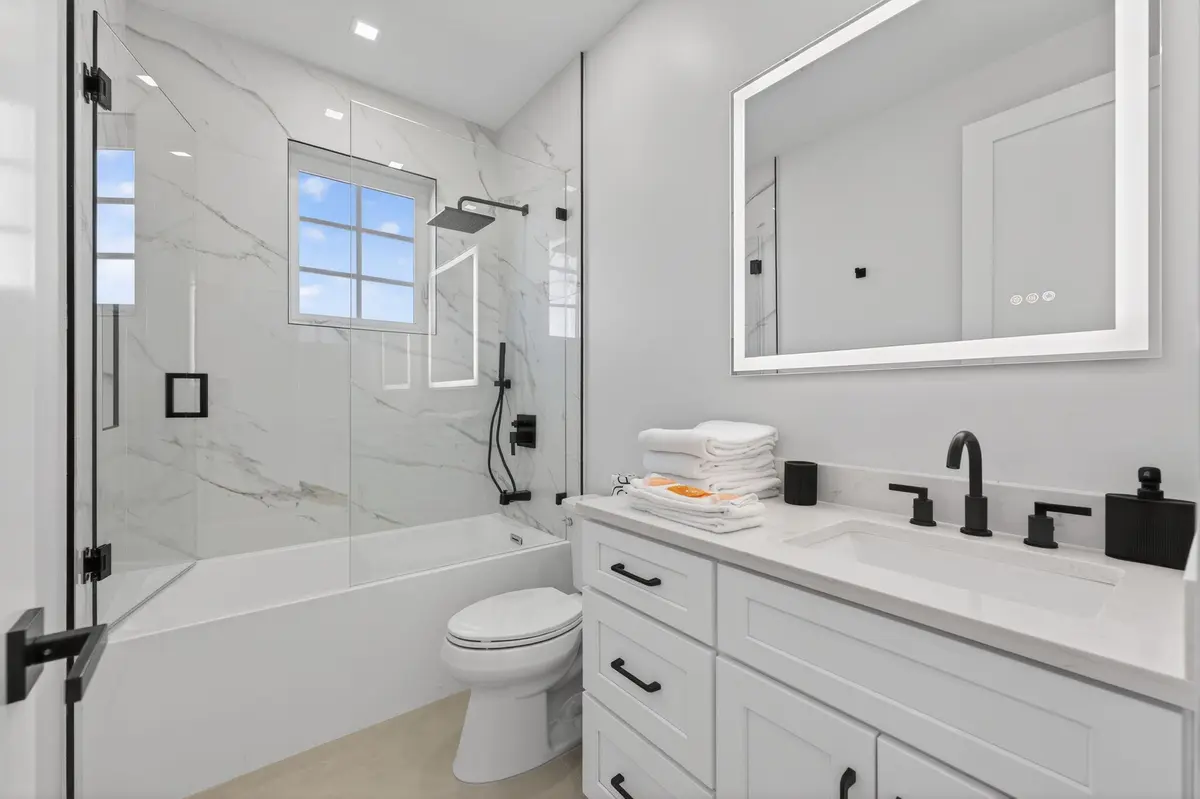 61-web-or-mls-DSC06581 at 310 SE 9TH Court, Pompano Beach