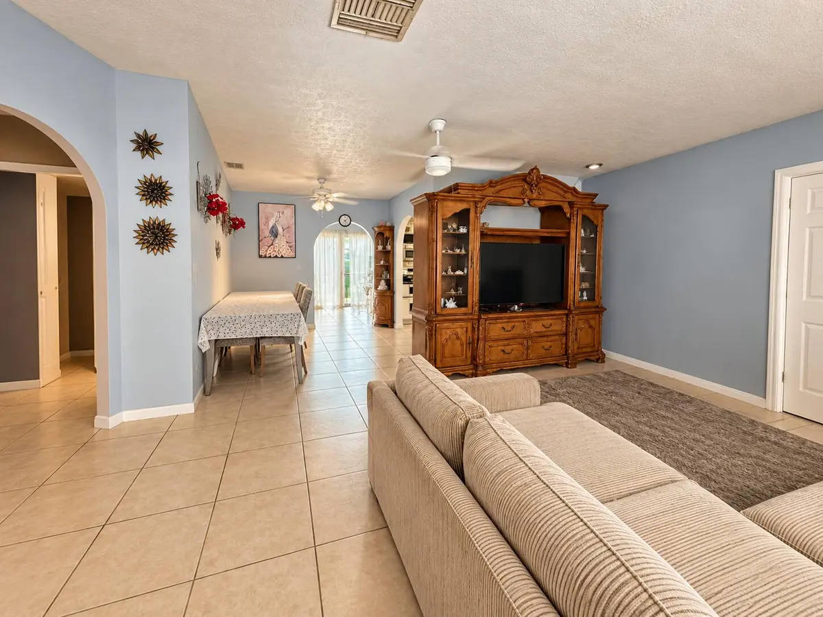 entryway at 3464 ARTESIAN Drive, Lake Worth