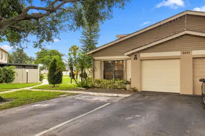 4475 Willow Pond Road A, West Palm Beach – Townhouse for sale