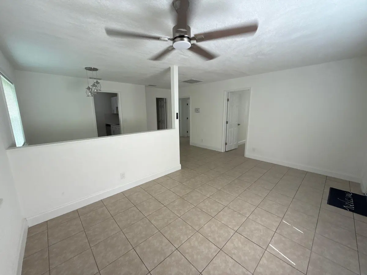 9c3e43ea-8dc1-41d2-9355-32c8d1aa365c at 429 SE LAKE Street, Stuart