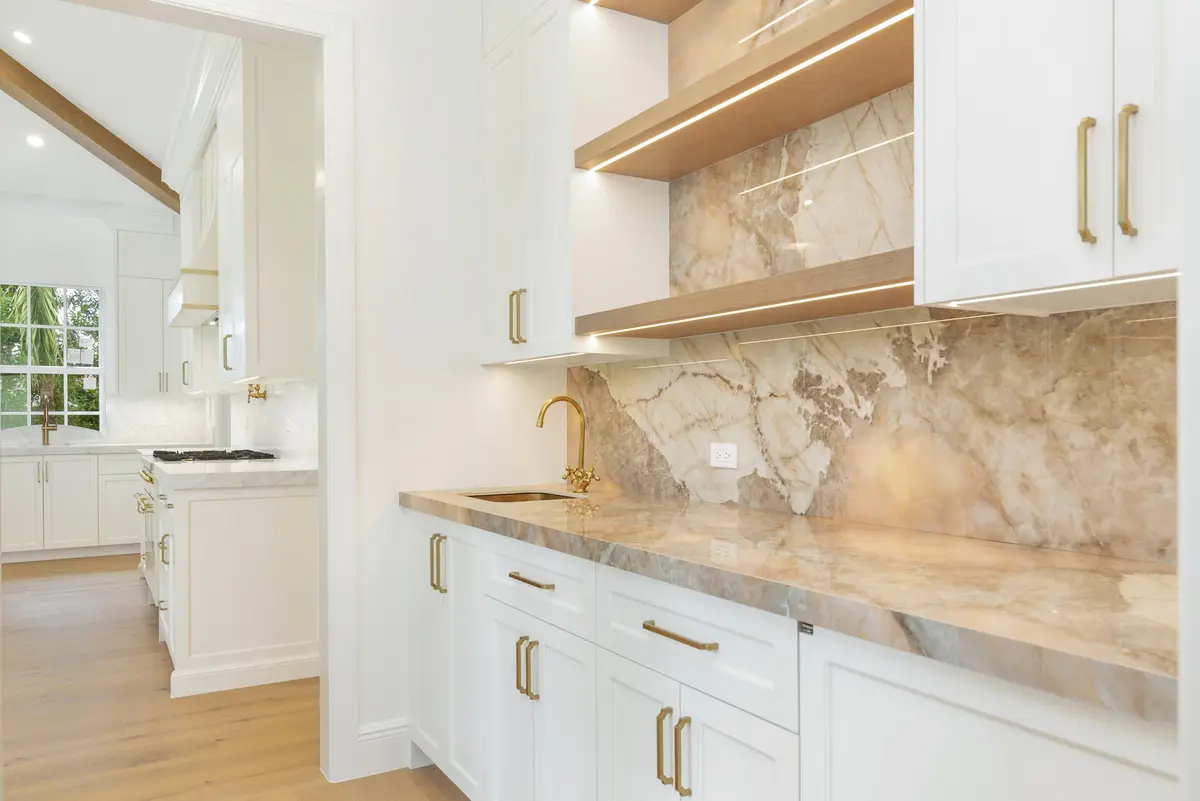7 - Wet Bar at 372 Franklin Road, West Palm Beach