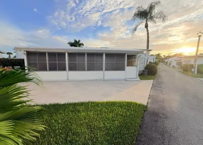 209 E Eagle Drive E, Boynton Beach – Mobile Home for sale