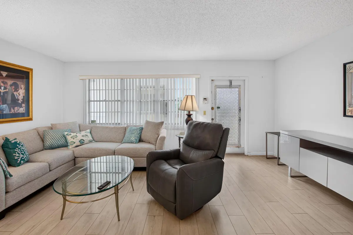 8-web-or-mls-DSC_8273 at 4071 CORNWALL D, Boca Raton