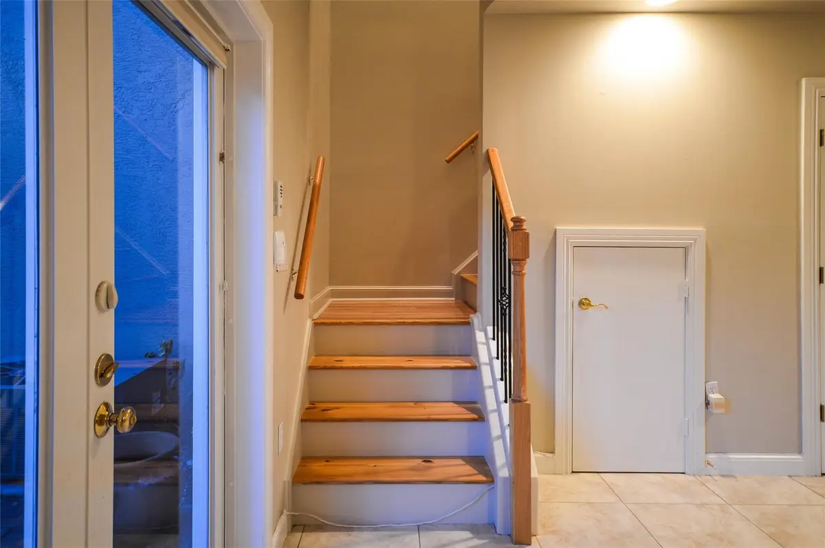 Photo 6 at 271 SE 22nd Street, Fort Lauderdale