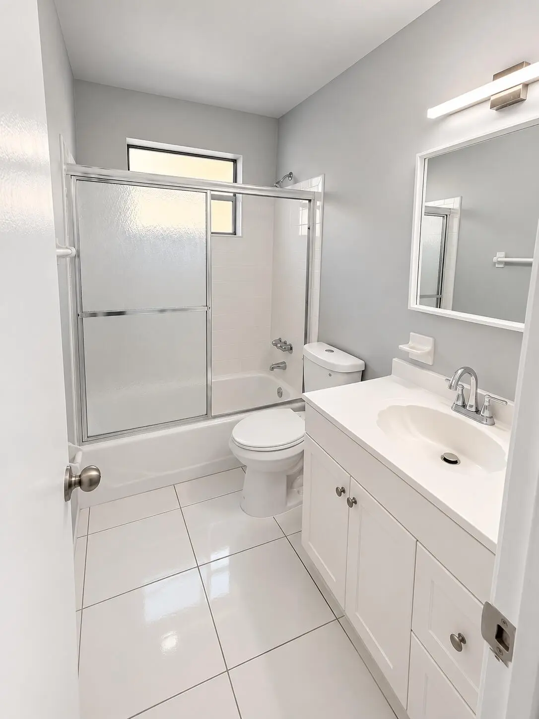 86E77B4D-DF11-46C6-B7C2-3E239BFCCD8C at 3604 Taylor Street 3, Hollywood