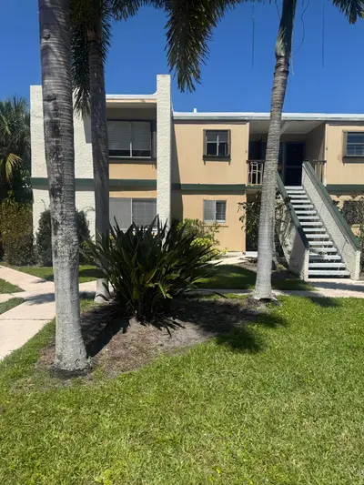 1550 NE 13th Terrace, Jensen Beach – Condominium for rent