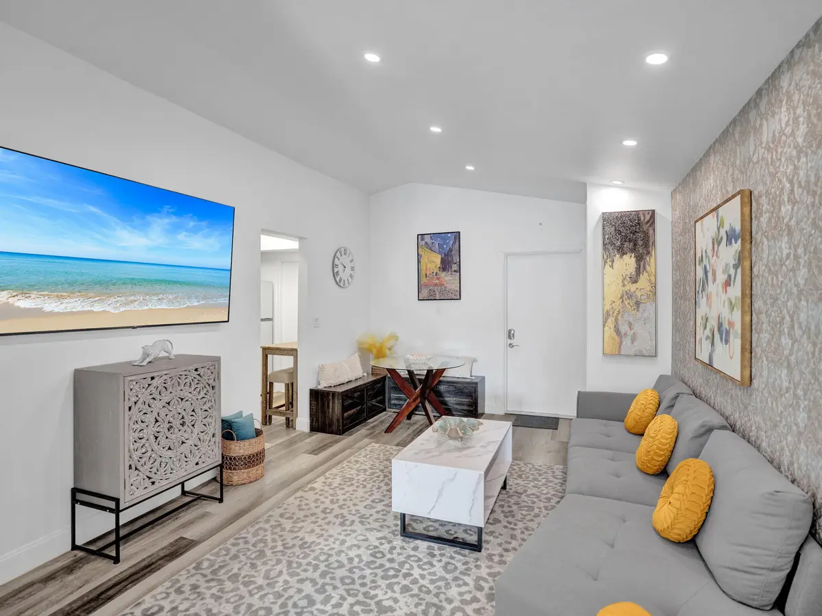 10-web-or-mls-DSC05337 at 1967 S OCEAN Boulevard 308, Lauderdale-By-The-Sea