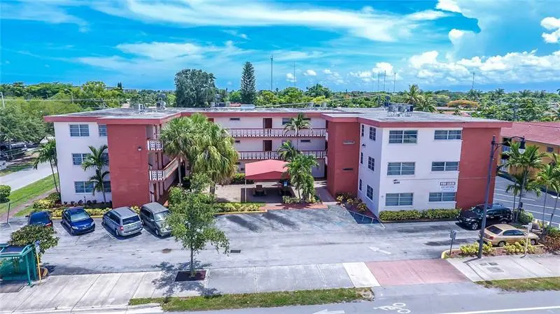 4800 Hollywood Boulevard 1F, Hollywood, FL – photo 2