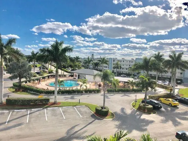 Exeter Pool at 2060 Exeter D, Boca Raton