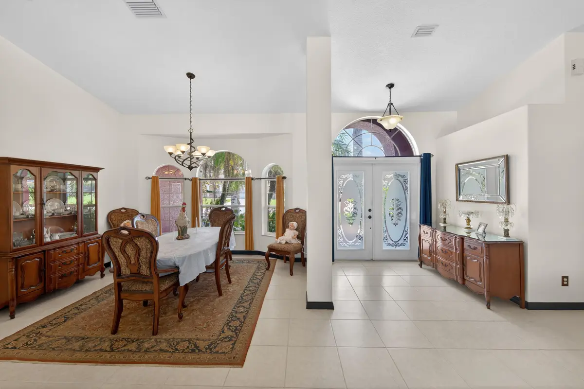 dining room area at 1541 SW Underwood Avenue, Port St. Lucie