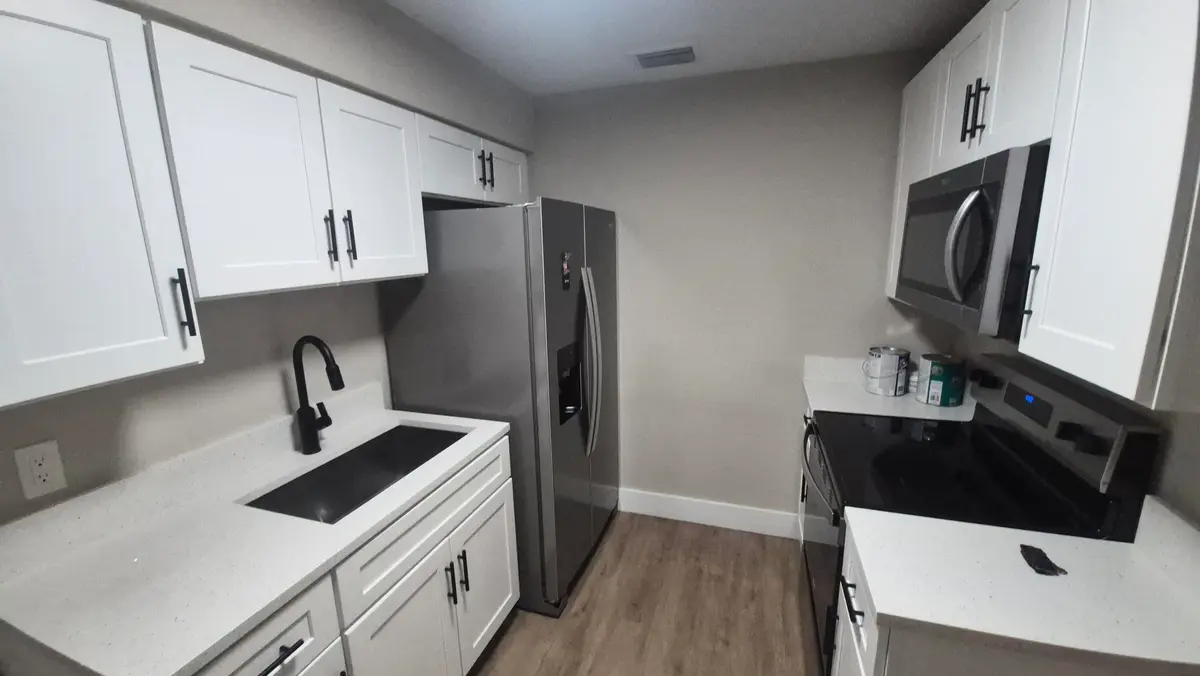 kitchen at 198 SE 27th Court W, Boynton Beach