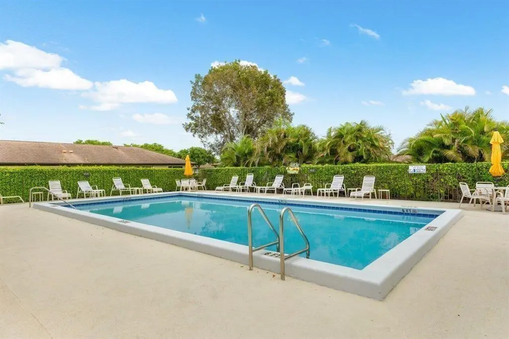 GREEN5 at 4948 Equestrian Circle B, Boynton Beach