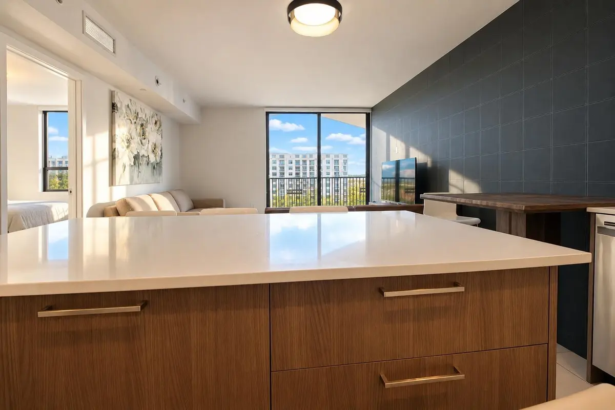 Island at 5252 NW 85th Avenue 1607, Doral